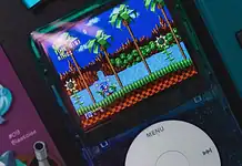 Casi 20 años después, rescatados los 54 videojuegos «perdidos» de los iPod con rueda para jugarlos cuando queramos