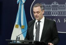 La Justicia argentina investiga movimientos con criptomonedas ligados a Manuel Adorni
